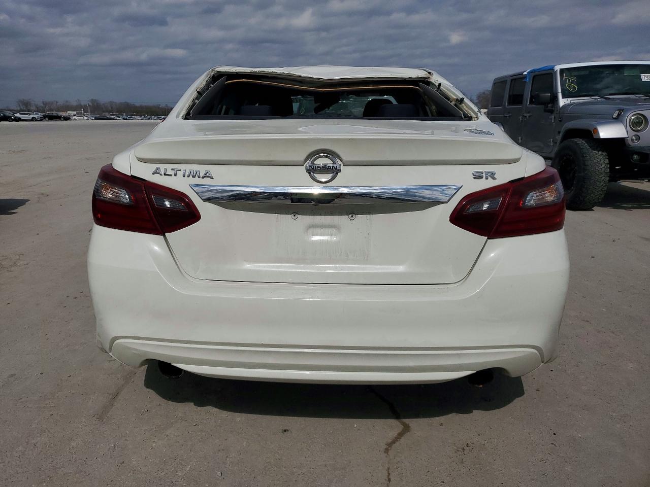 2017 NISSAN ALTIMA 2.5 SR photo 11