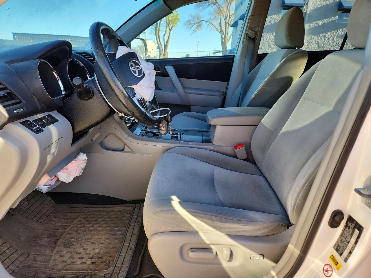 2012 TOYOTA HIGHLANDER BASE photo 7