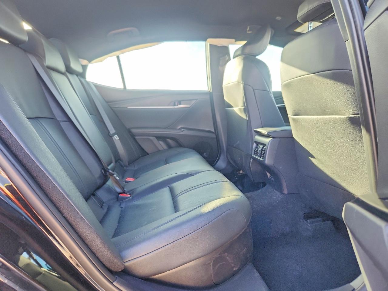 2025 TOYOTA CAMRY XSE photo 19