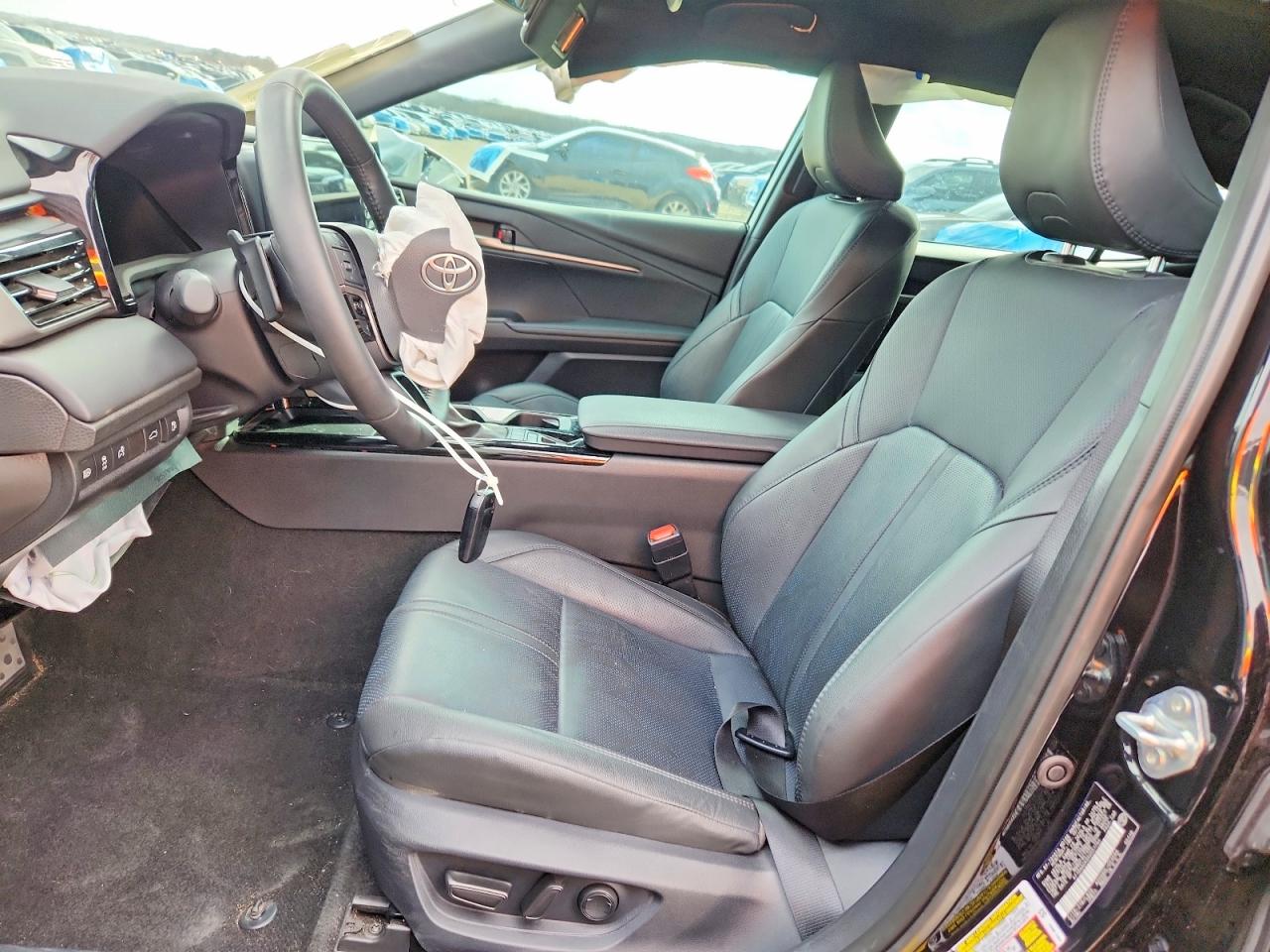 2025 TOYOTA CAMRY XSE photo 13