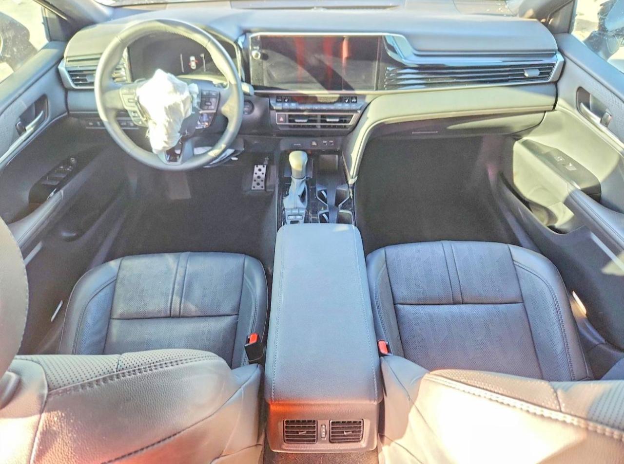 2025 TOYOTA CAMRY XSE photo 15