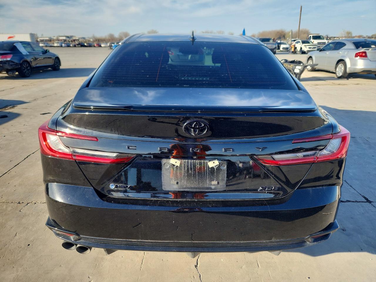 2025 TOYOTA CAMRY XSE photo 11