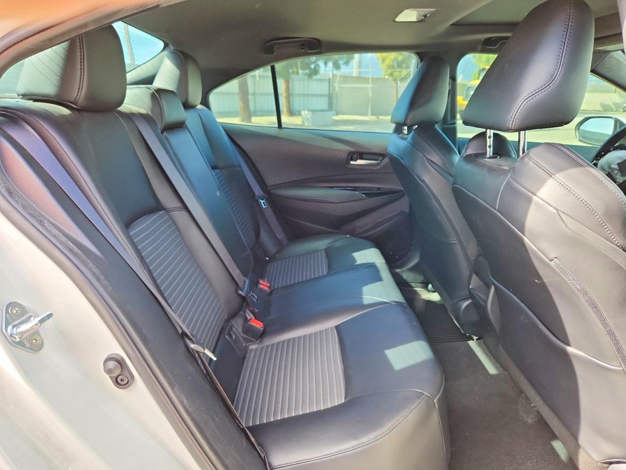 2020 TOYOTA COROLLA XSE photo 28