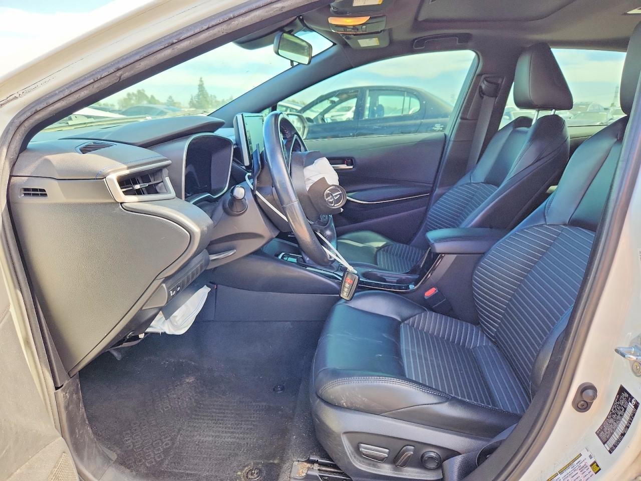 2020 TOYOTA COROLLA XSE photo 19