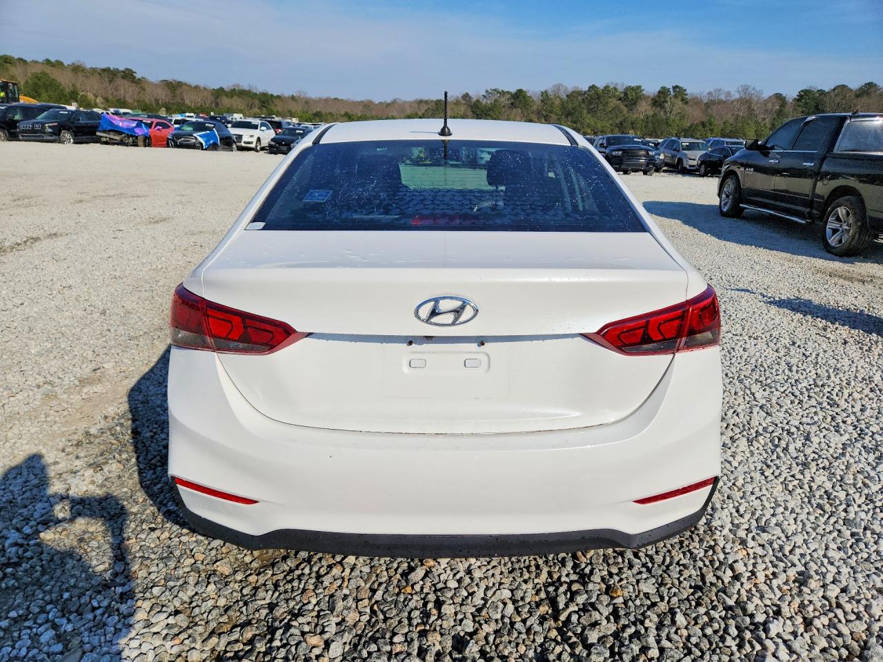 2019 HYUNDAI ACCENT SE photo 16