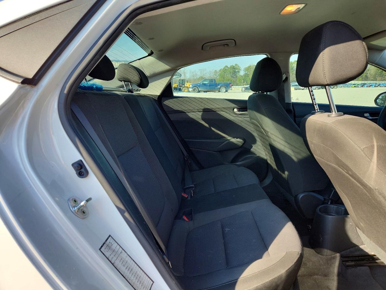 2019 HYUNDAI ACCENT SE photo 28