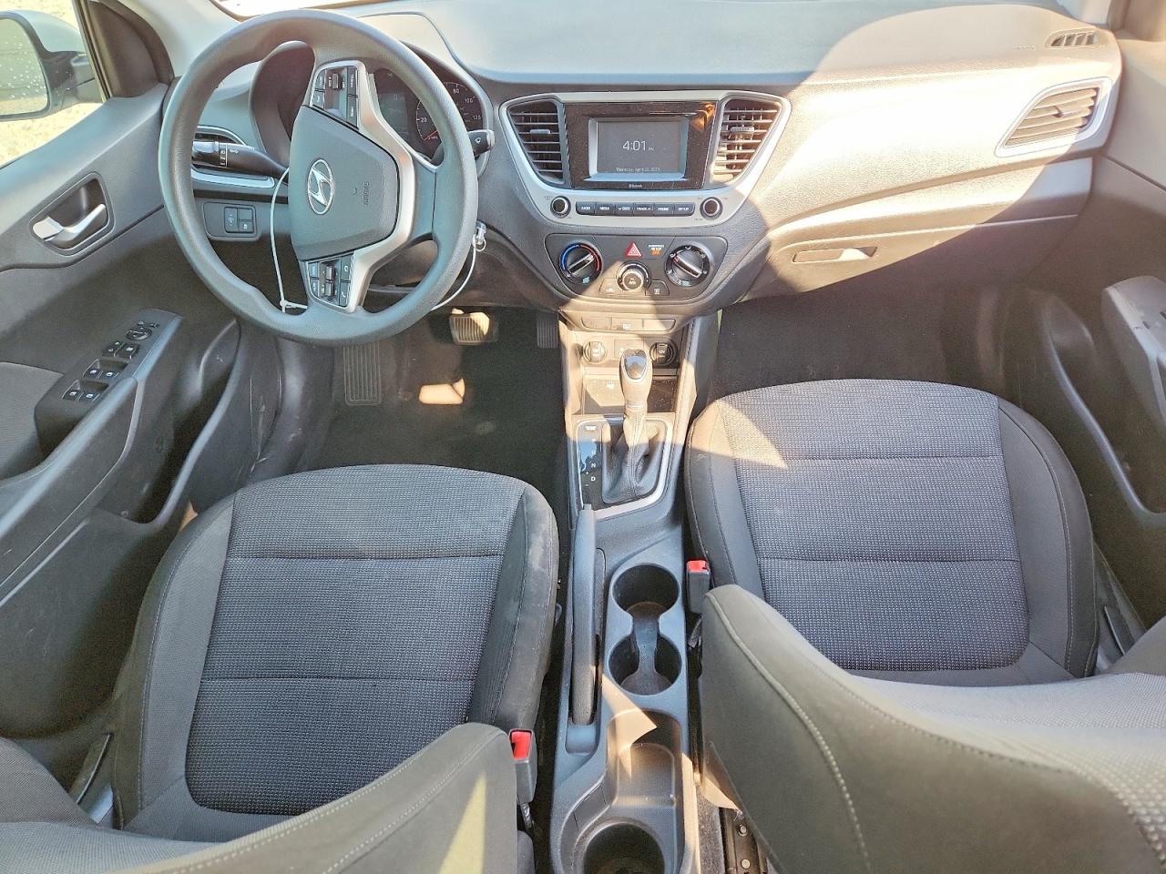 2019 HYUNDAI ACCENT SE photo 22