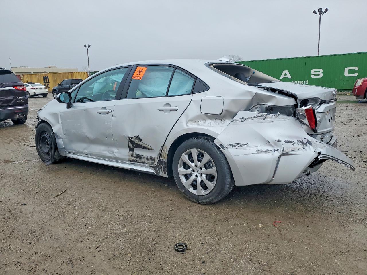 2024 TOYOTA COROLLA LE photo 2
