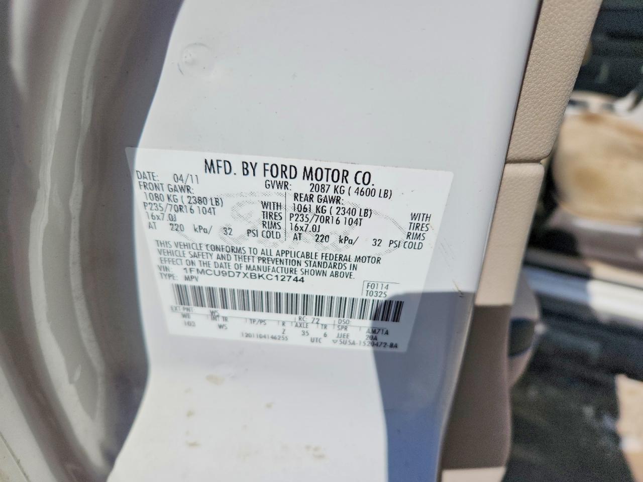 2011 FORD ESCAPE XLT photo 12