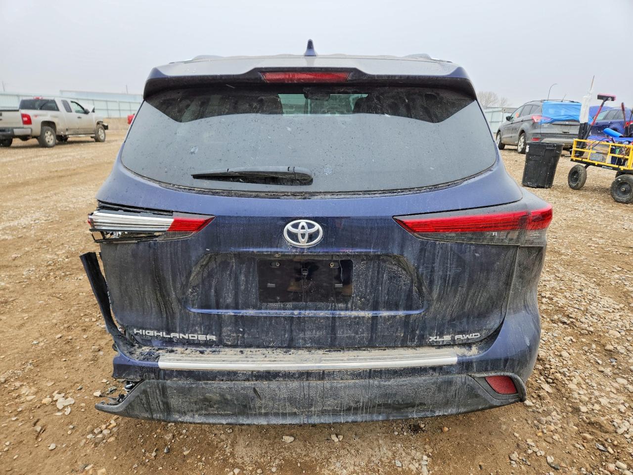 2020 TOYOTA HIGHLANDER XLE photo 11