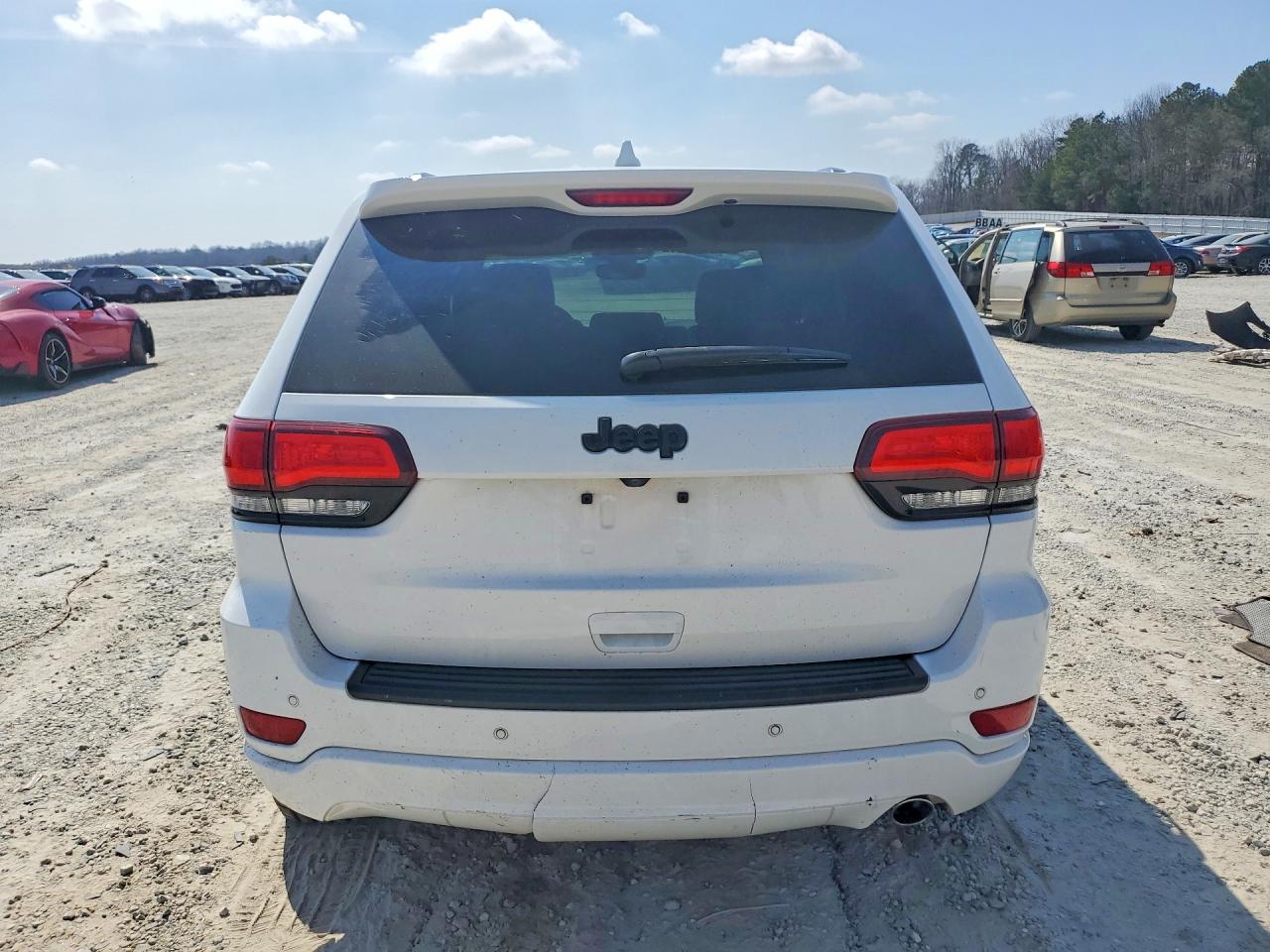 2022 JEEP GRAND CHEROKEE LAREDO E photo 6