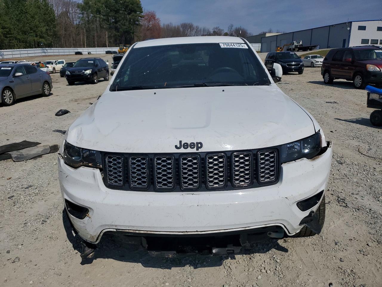 2022 JEEP GRAND CHEROKEE LAREDO E photo 5