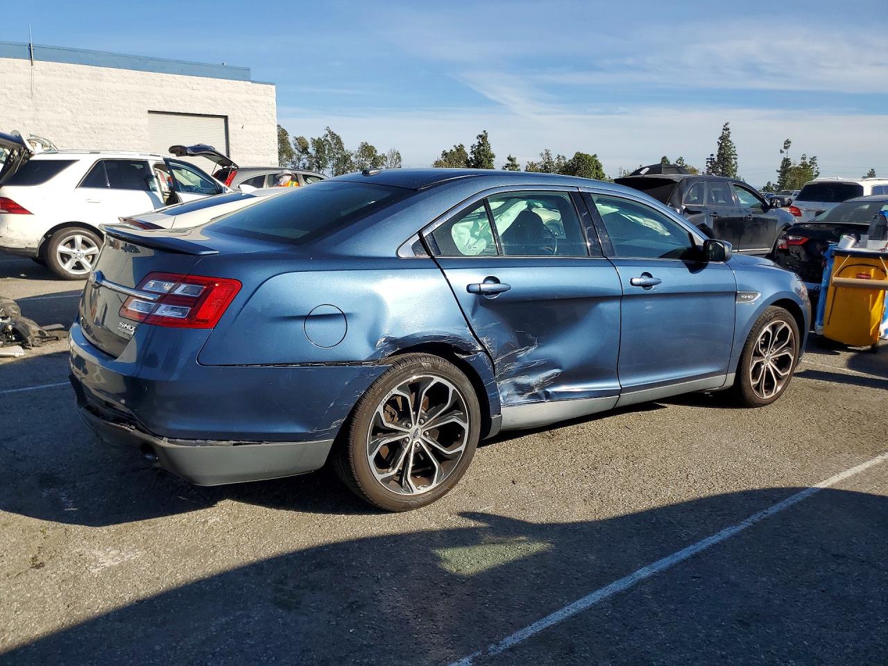 2019 FORD TAURUS SHO photo 3