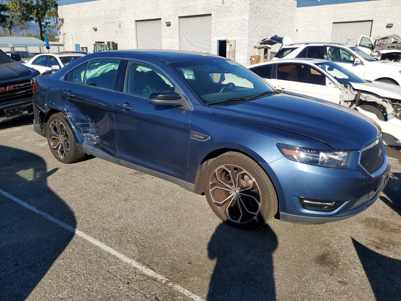 2019 FORD TAURUS SHO photo 4