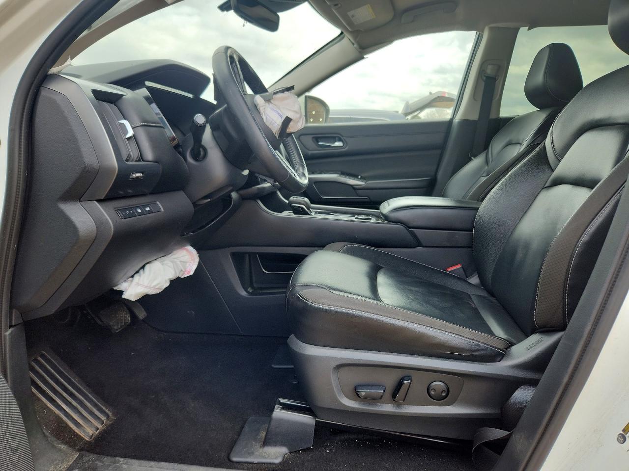 2023 NISSAN PATHFINDER SL photo 13