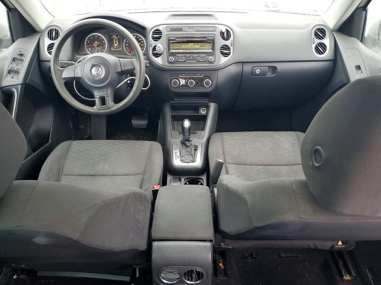2012 VOLKSWAGEN TIGUAN S photo 8