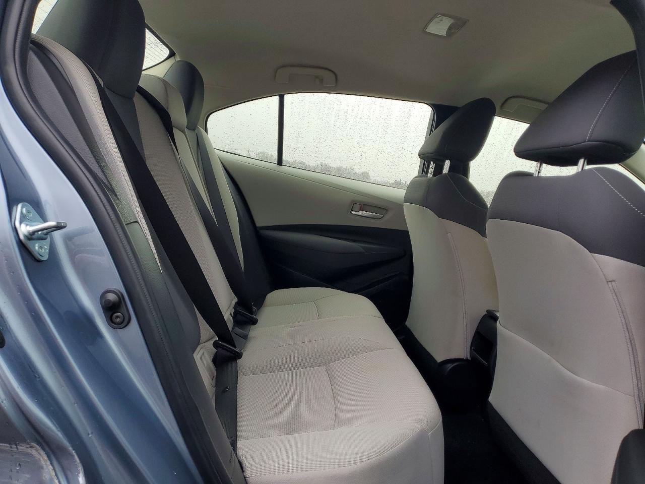 2021 TOYOTA COROLLA LE photo 10