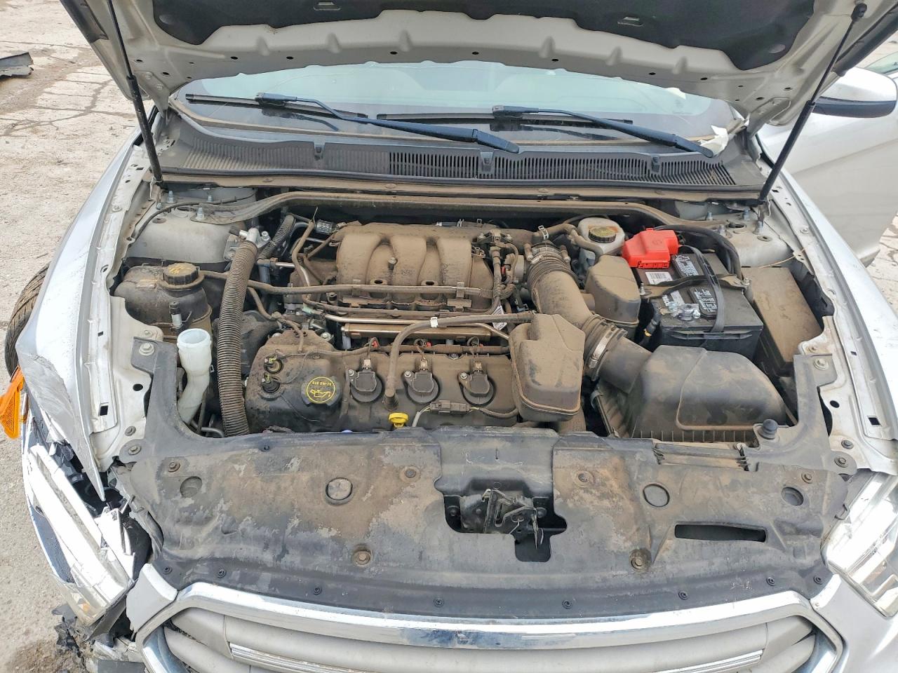 2018 FORD TAURUS SEL photo 31