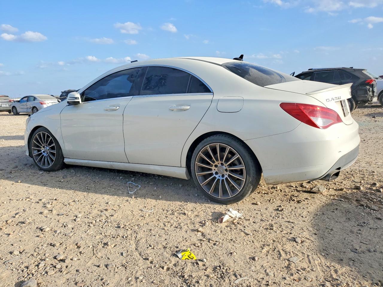 2016 MERCEDES-BENZ CLA 250 4MATIC photo 3
