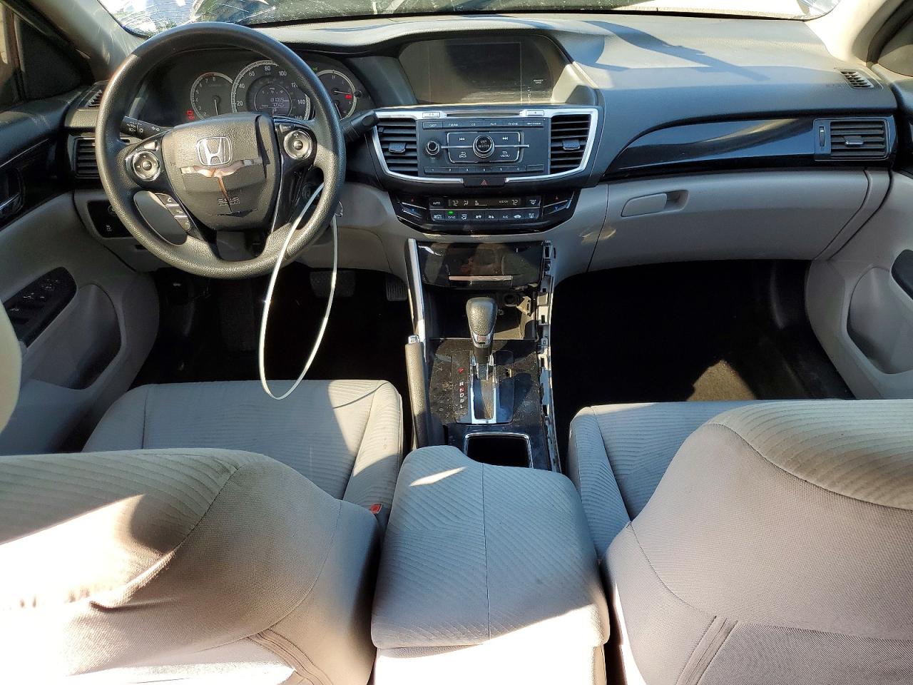 2017 HONDA ACCORD LX photo 8