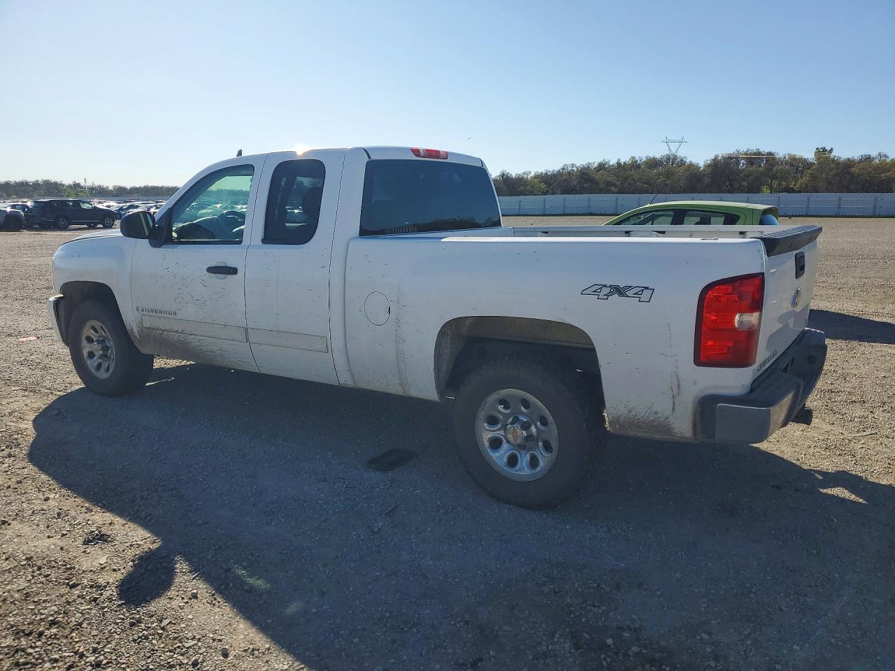 2009 CHEVROLET SILVERADO K1500 LT photo 2