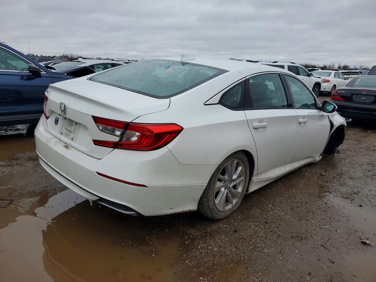 2020 HONDA ACCORD LX photo 5