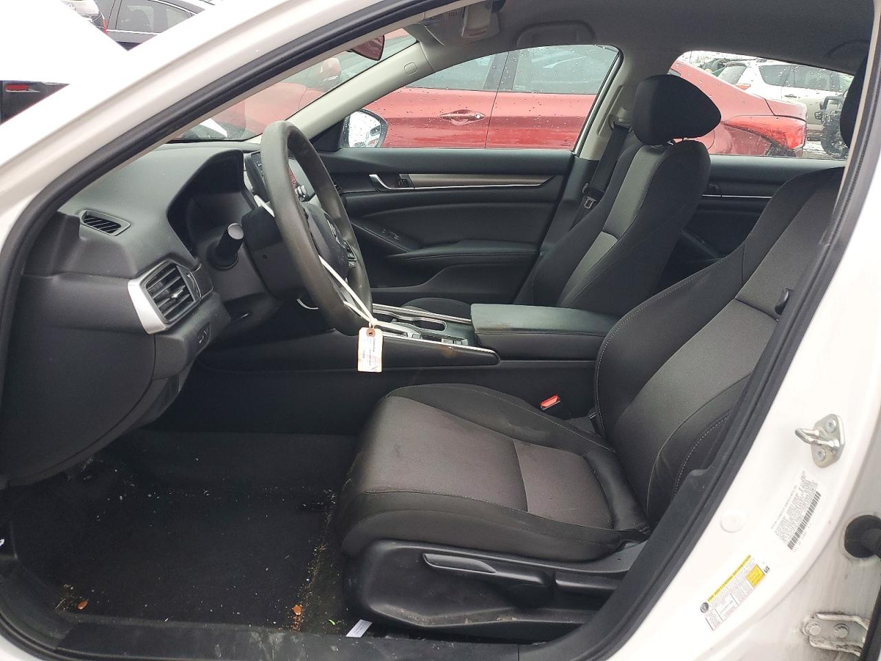 2020 HONDA ACCORD LX photo 13