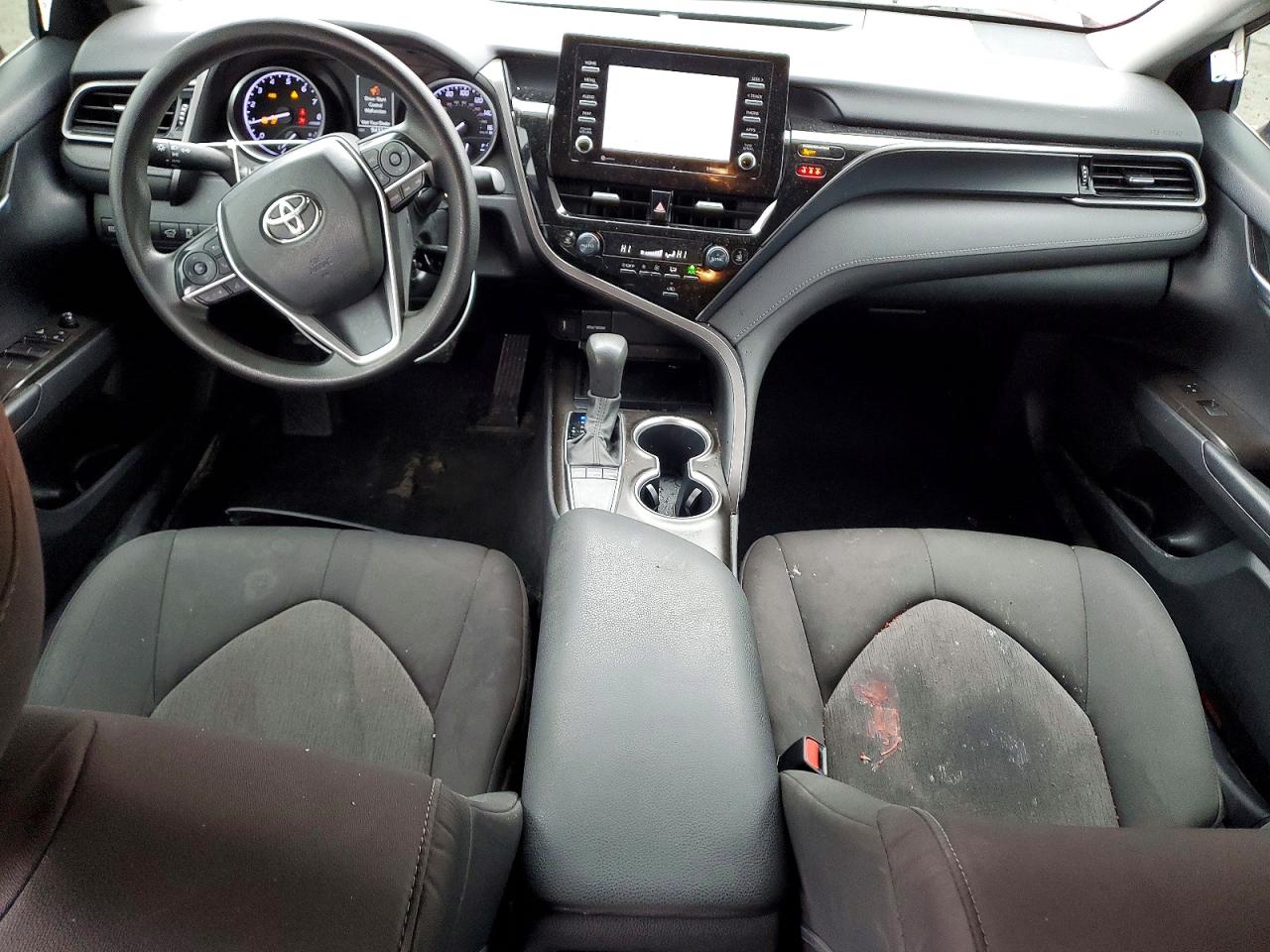 2022 TOYOTA CAMRY LE photo 15
