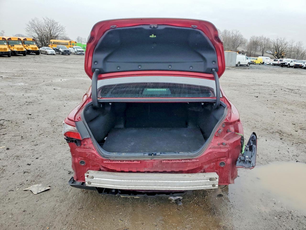 2022 TOYOTA CAMRY LE photo 11