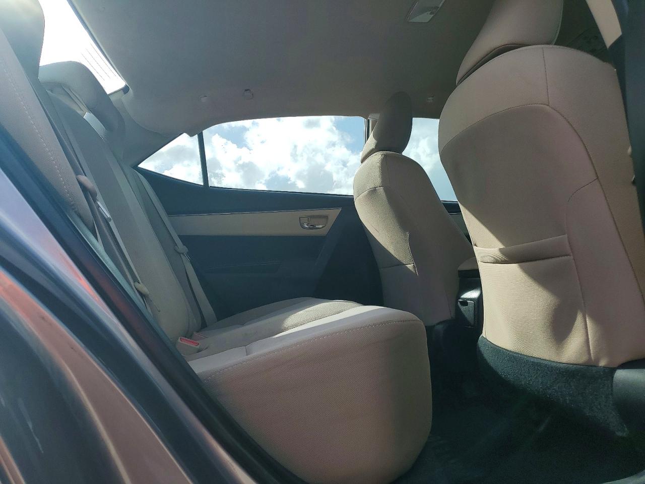 2014 TOYOTA COROLLA LE photo 28