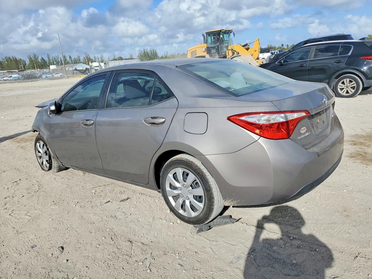2014 TOYOTA COROLLA LE photo 4
