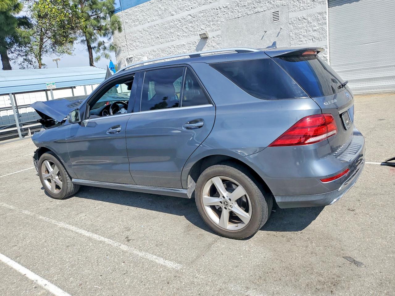 2017 MERCEDES-BENZ GLE 350 photo 4