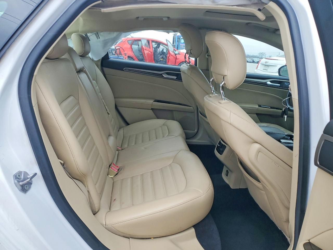 2014 FORD FUSION SE photo 10