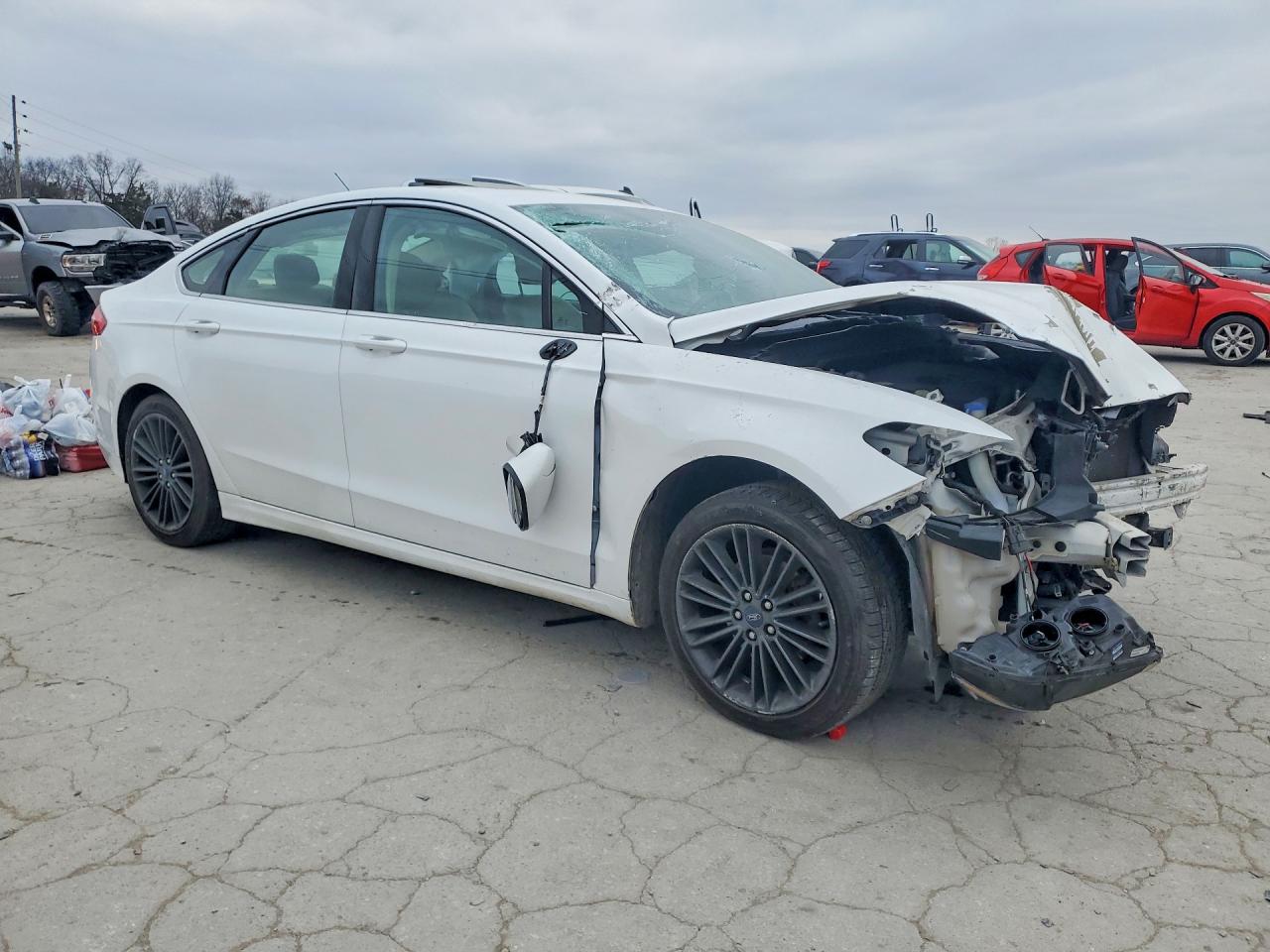 2014 FORD FUSION SE photo 4