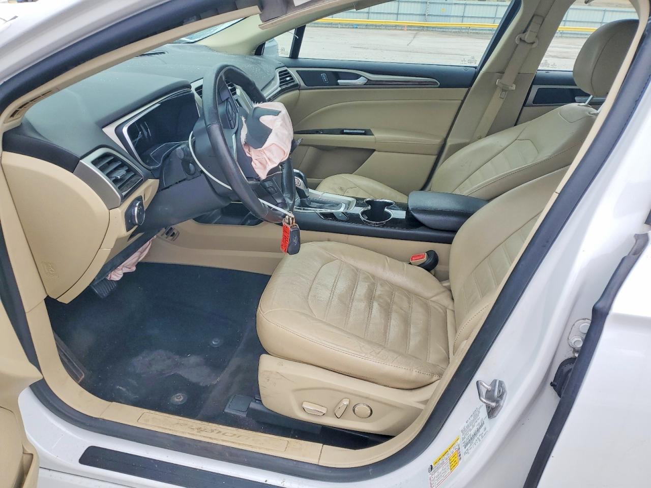 2014 FORD FUSION SE photo 7