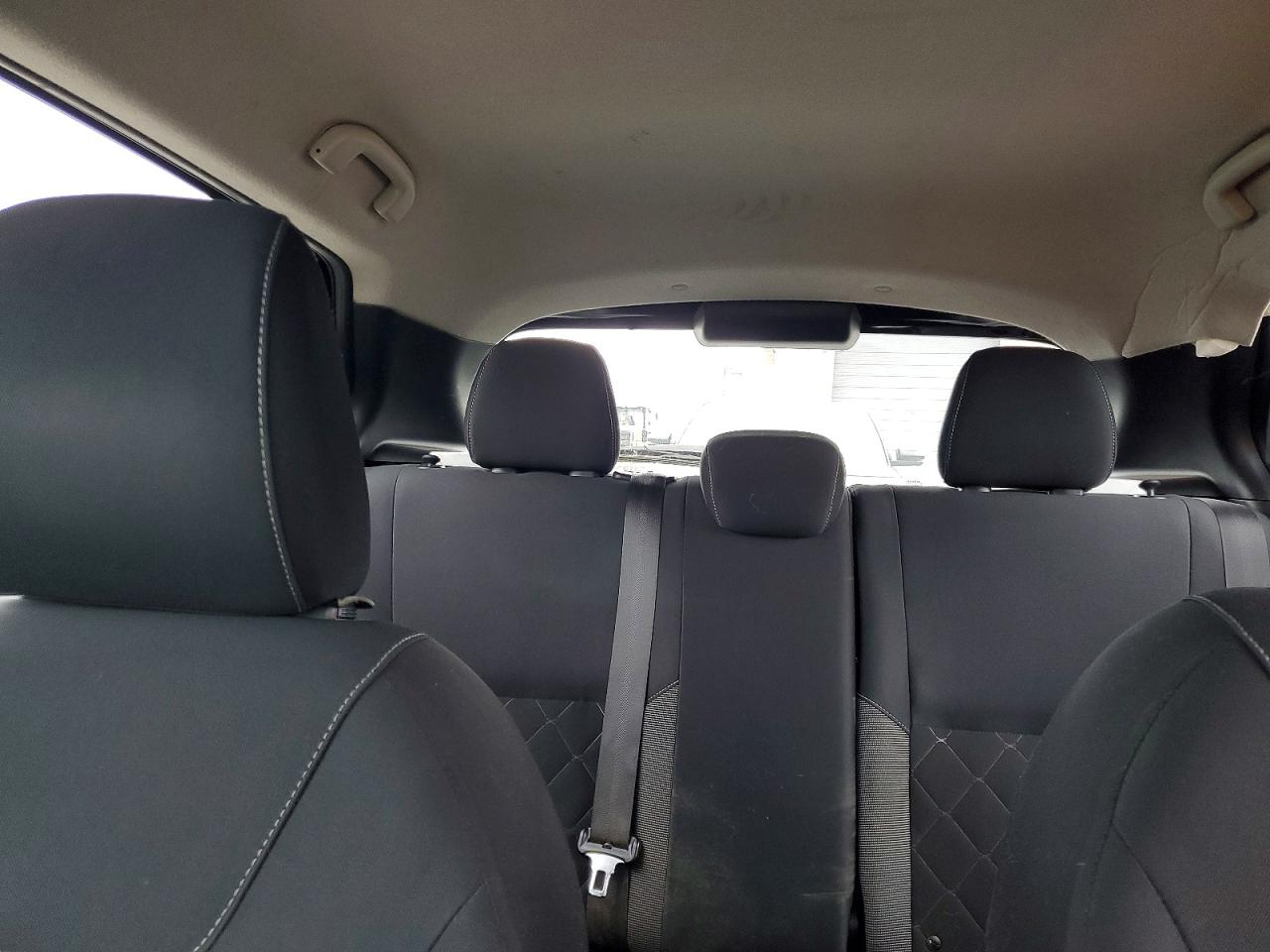 2020 NISSAN KICKS S photo 28