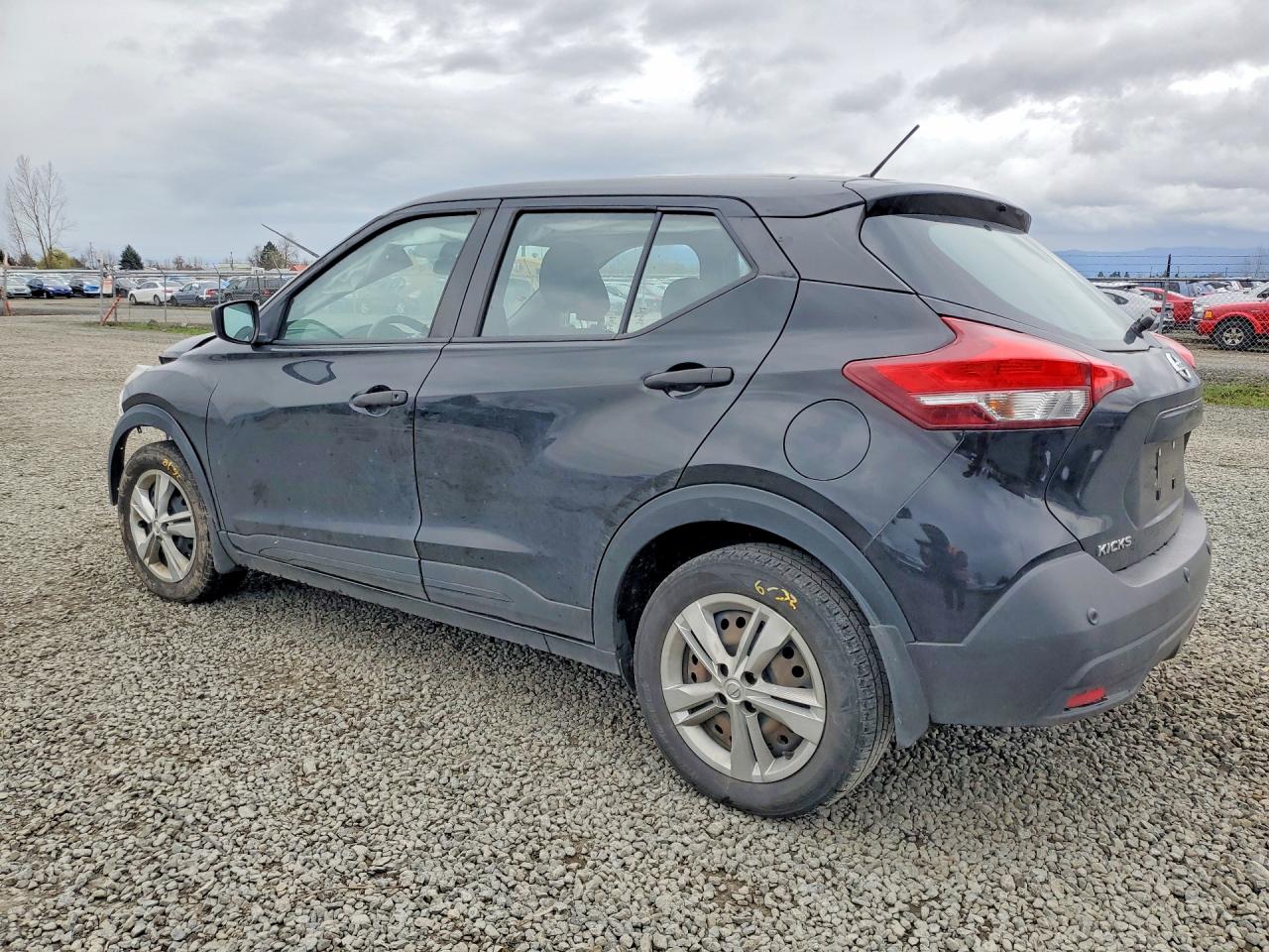 2020 NISSAN KICKS S photo 4