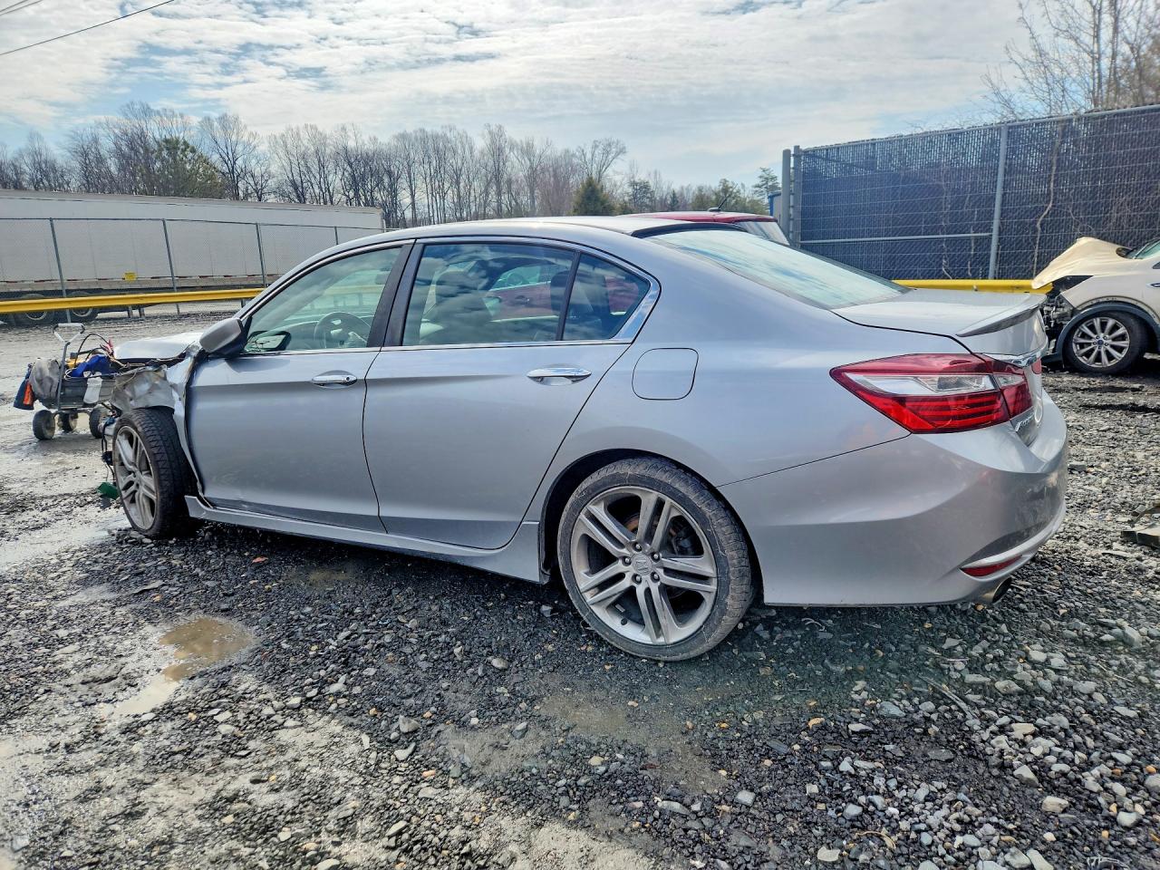 2017 HONDA ACCORD SPORT photo 3