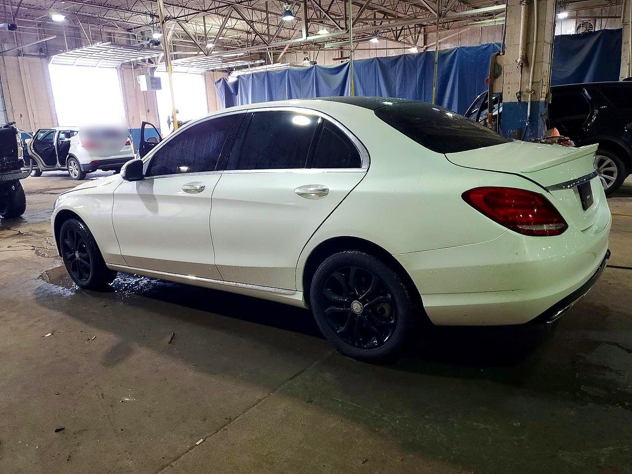 2015 MERCEDES-BENZ C 300 4MATIC photo 2