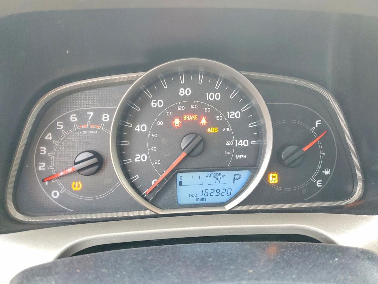 2013 TOYOTA RAV4 XLE photo 9