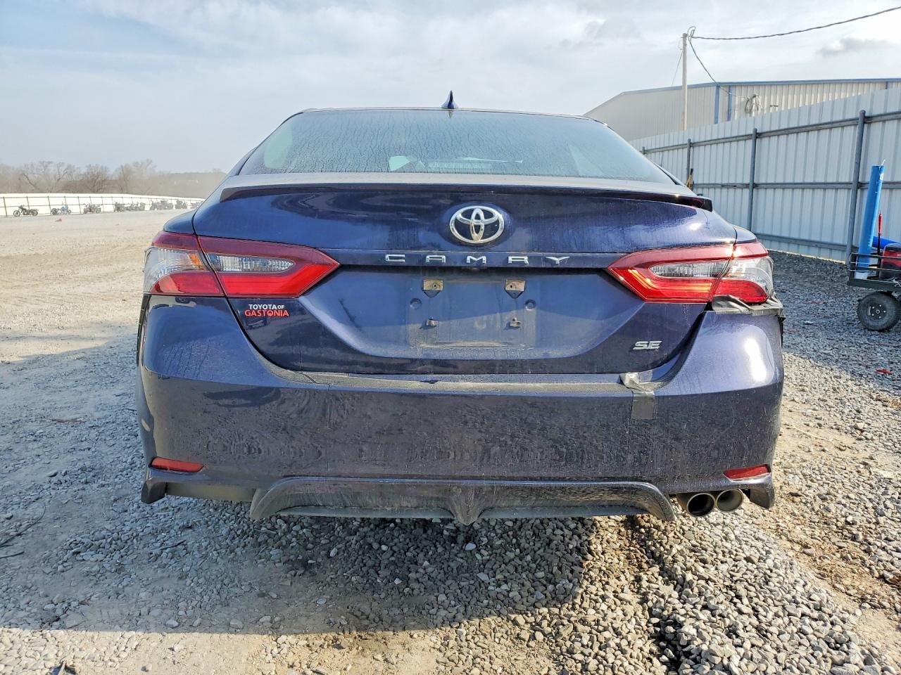2022 TOYOTA CAMRY SE photo 6