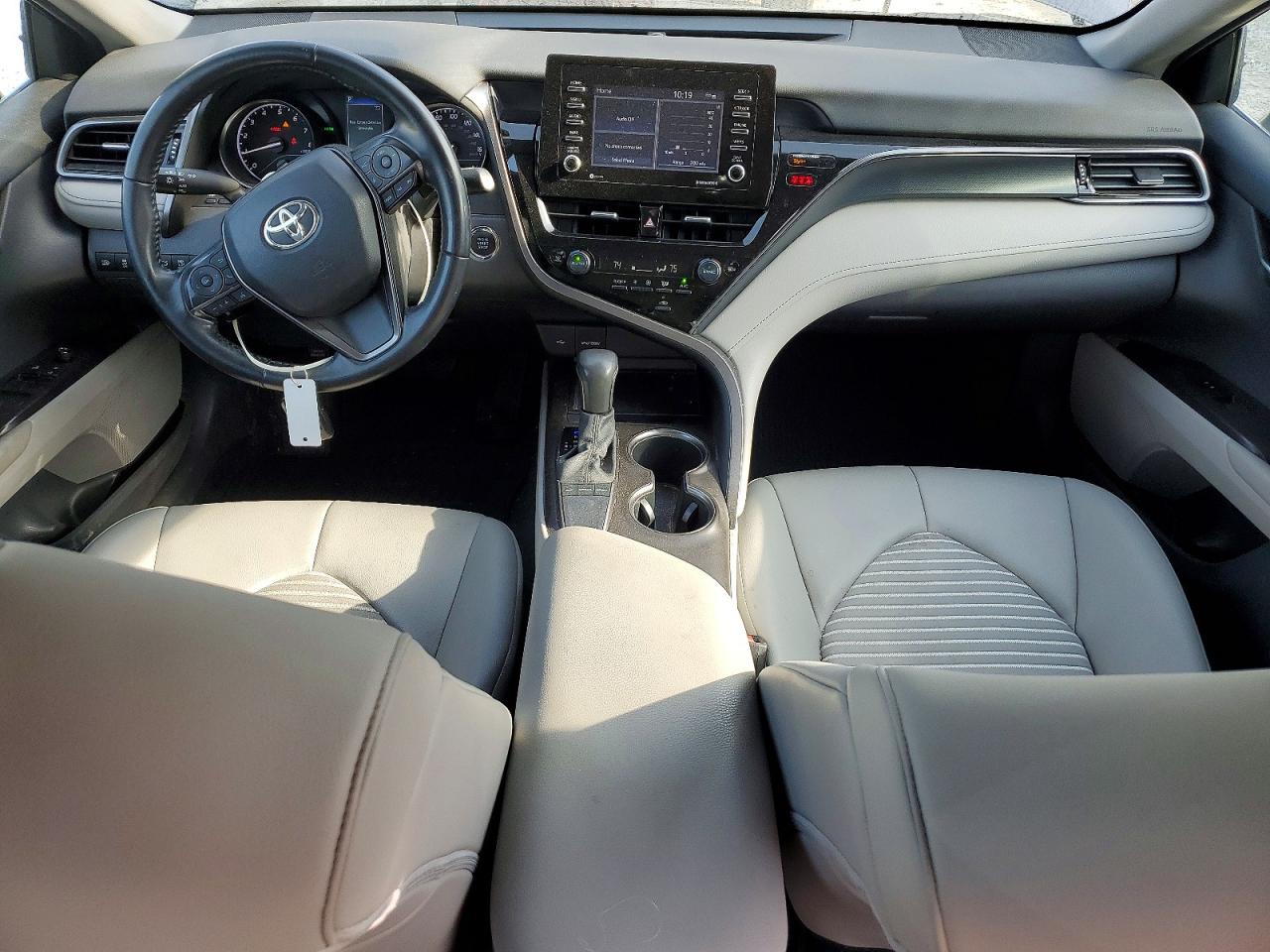 2022 TOYOTA CAMRY SE photo 8