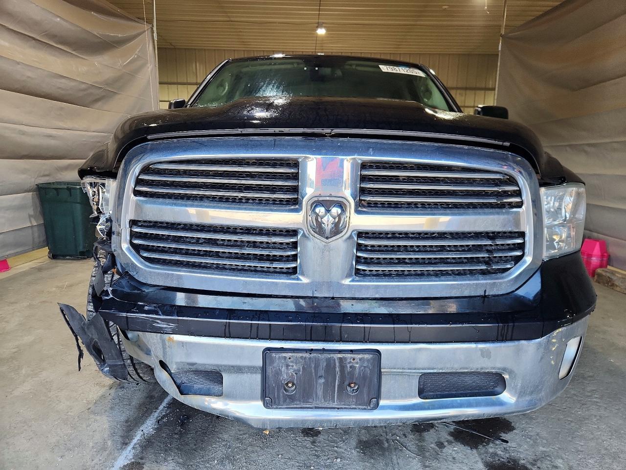 2015 RAM 1500 SLT photo 13