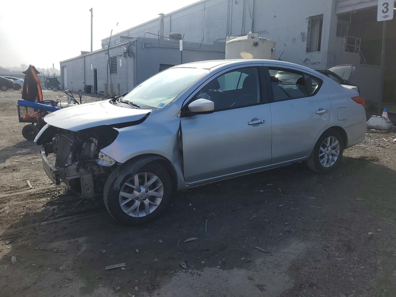 2018 NISSAN VERSA
