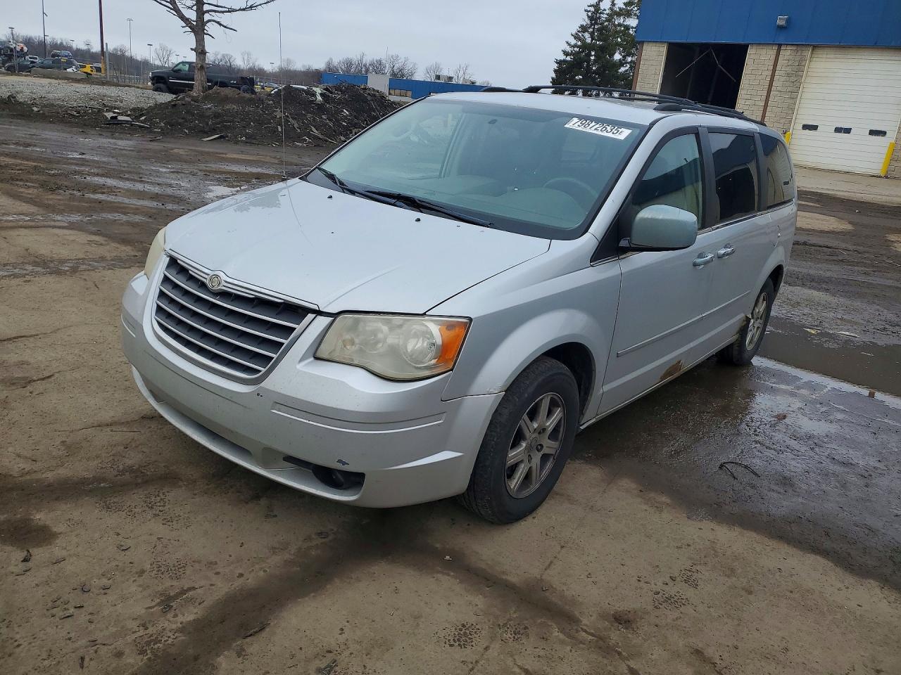 2010 CHRYSLER TOWN & COUNTRY
