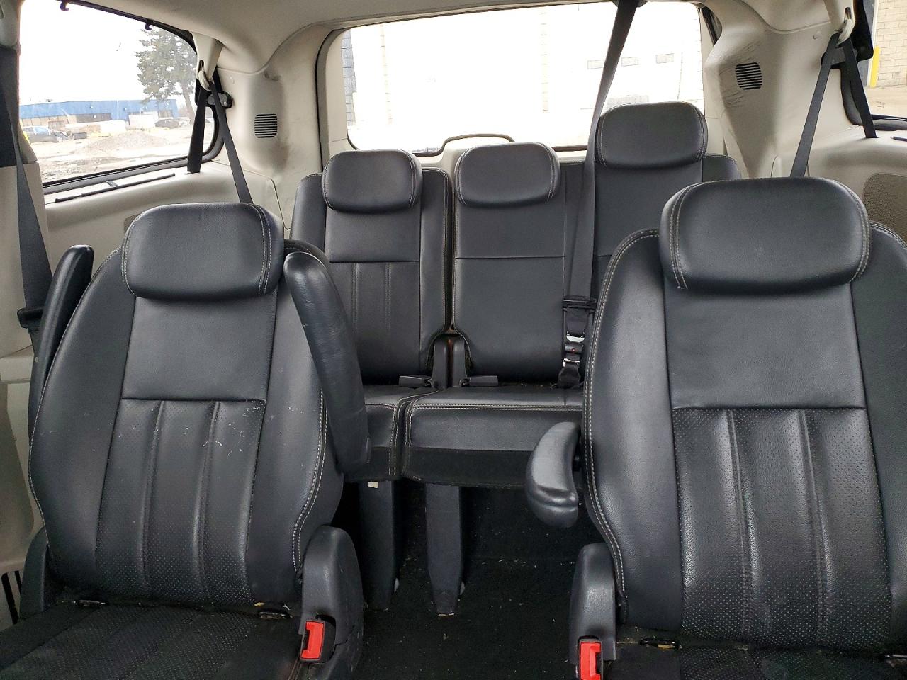 2010 CHRYSLER TOWN & COUNTRY TOURING PLUS photo 19