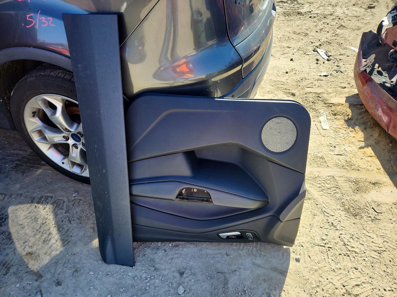 2015 FORD ESCAPE TITANIUM photo 13
