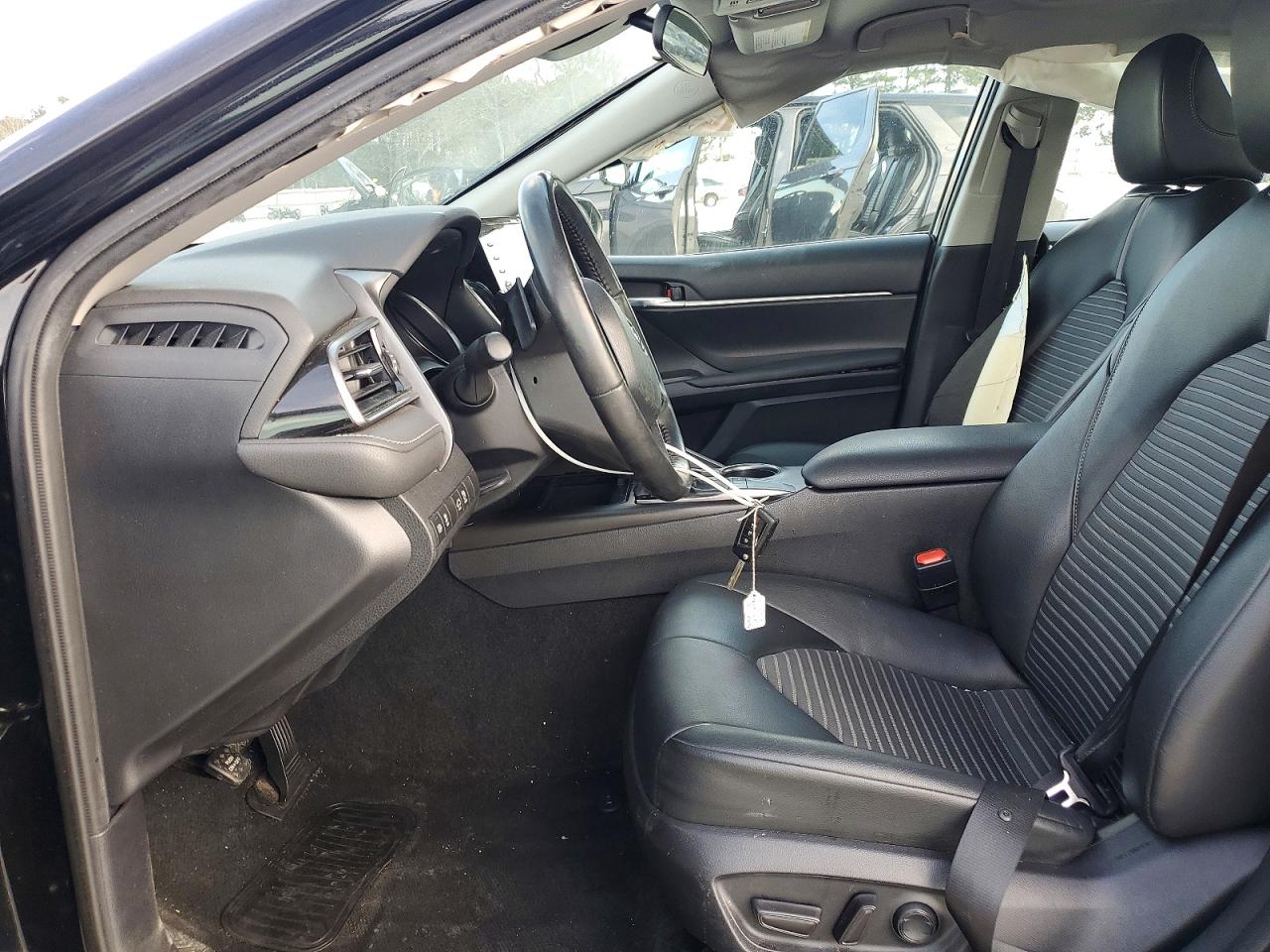 2023 TOYOTA CAMRY SE photo 13