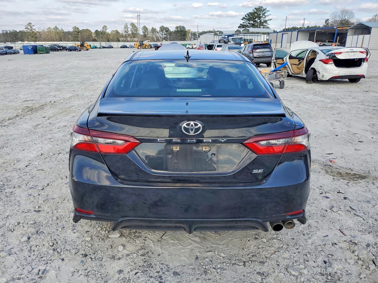 2023 TOYOTA CAMRY SE photo 11