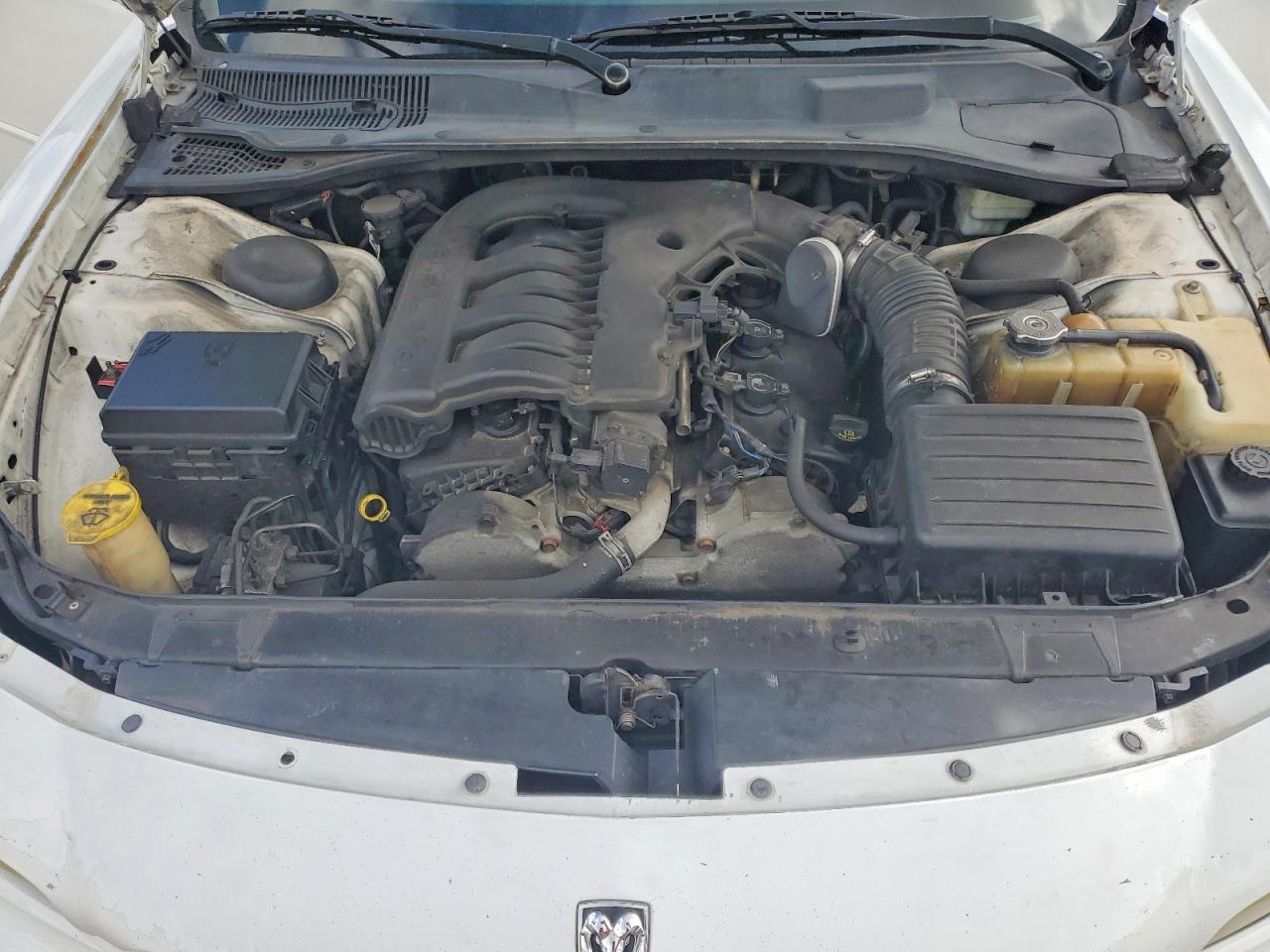 2010 DODGE CHARGER SXT photo 11
